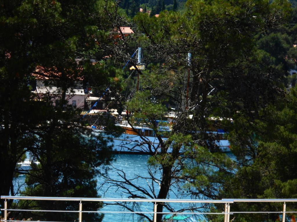Apartment Falcon Stari Grad  Bagian luar foto